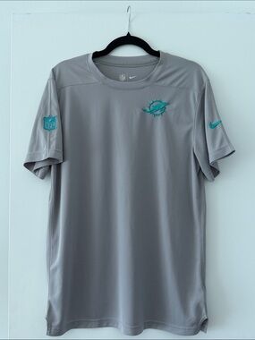 Nike Gray Men’s Miami Dolphins Short Sleeve Logo Tee